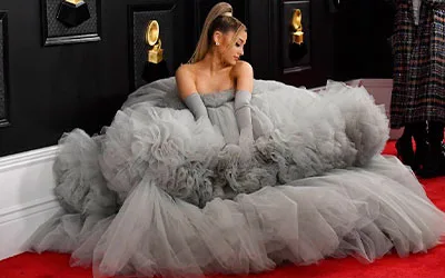 Idea de Funko de Ariana Grande con el vestido de los Grammy de 2020