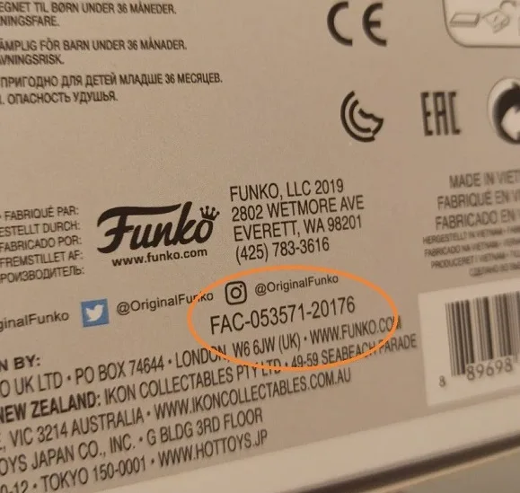 Parte inferior de la caja de un Funko Pop con el número de serie